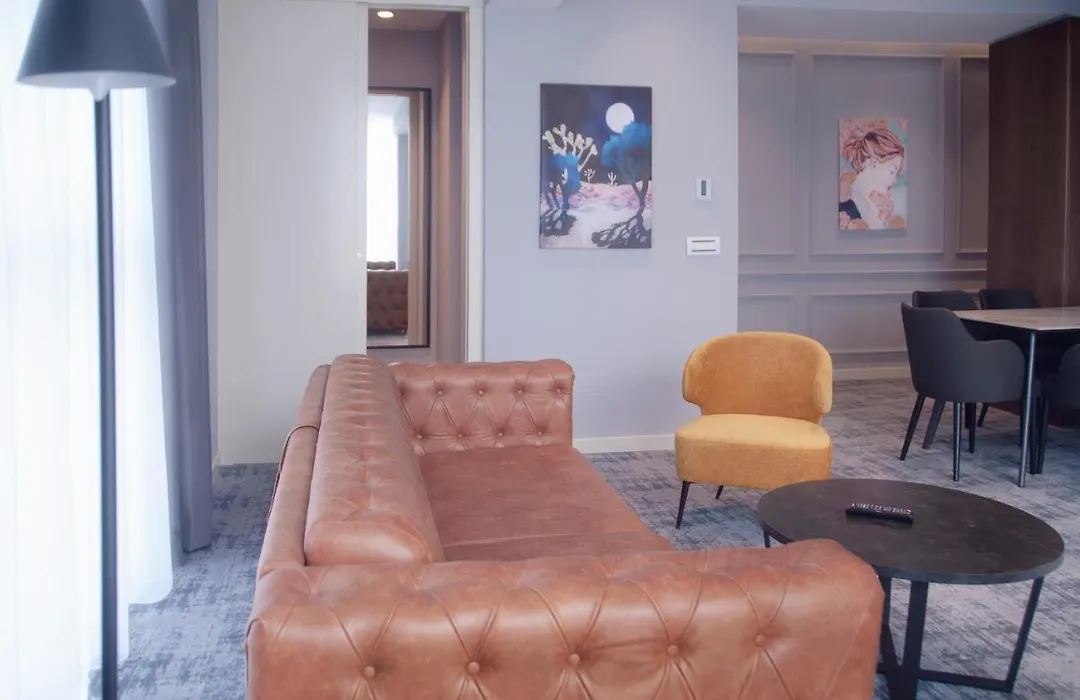 H41 Luxury Suites-1