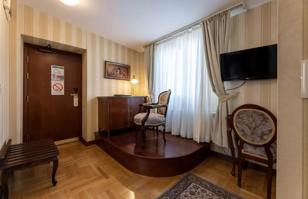 Hotel Moskva-1