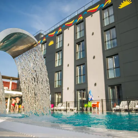 Garni Hotel Hollywoodland Wellness & Aquapark-2